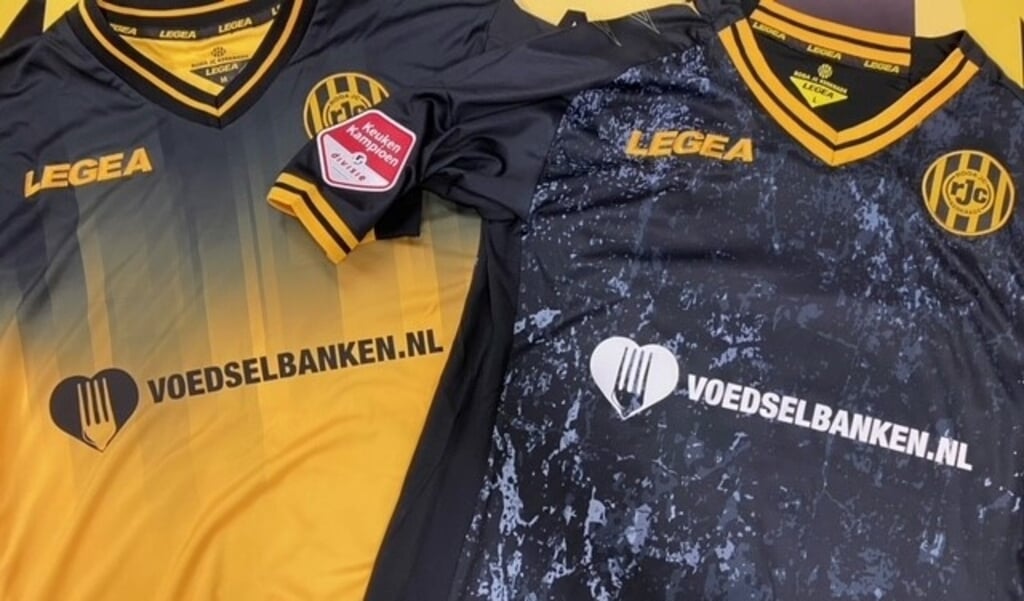 De reclame is een initiatief van Roda’s hoofdsponsor Flow Traders Foundation, een stichting die armoede wil bestrijden. (beeld voedselbank.nl)