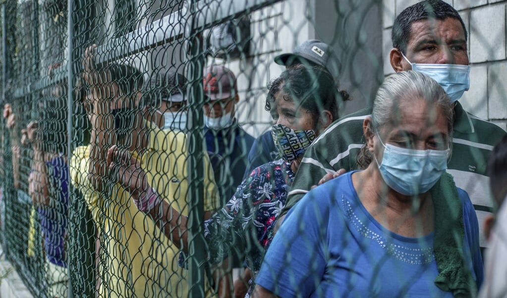 Gevluchte Venezolanen in een opvangkamp net over de grens met Colombia. (beeld afp / Vanessa Jimenez)