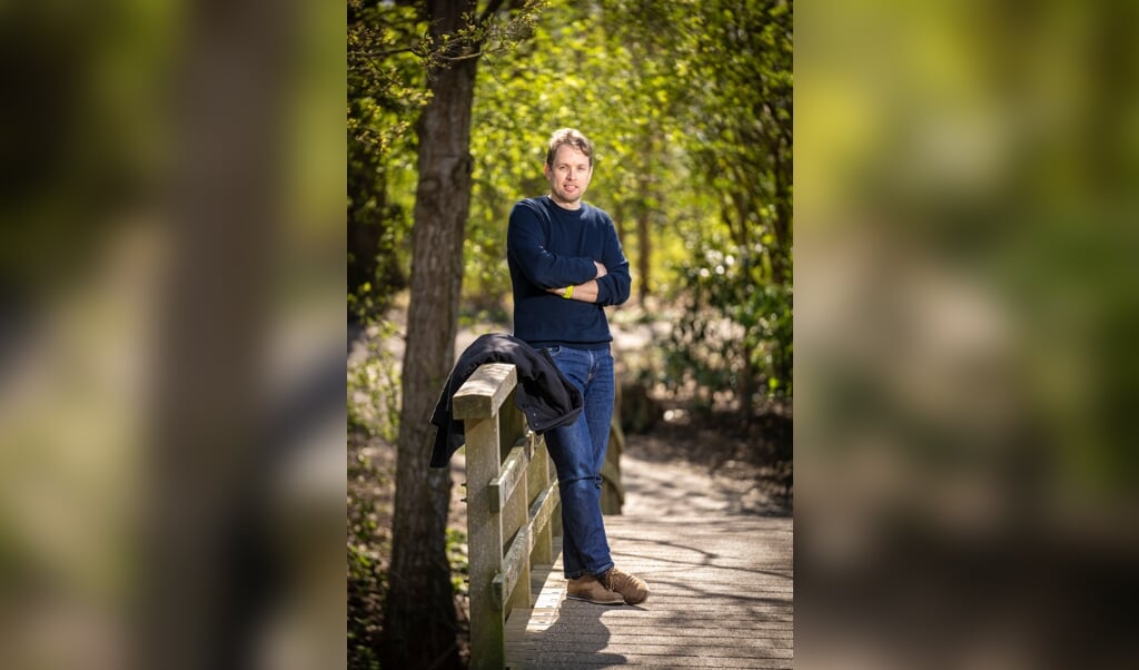 Anton Stolwijk schreef een boek over zijn band met de Rooms-Katholieke Kerk. 'Het katholicisme is een ingewikkeld bouwwerk.' (beeld Hielco Kuipers)