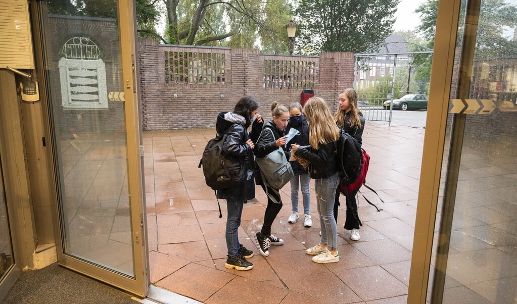 Het is volgens de Onderwijsraad een goed idee het hele onderwijsstelsel op de schop te nemen, om een einde te maken aan de harde scheidslijnen tussen de niveaus. (beeld anp / Evert Elzinga)