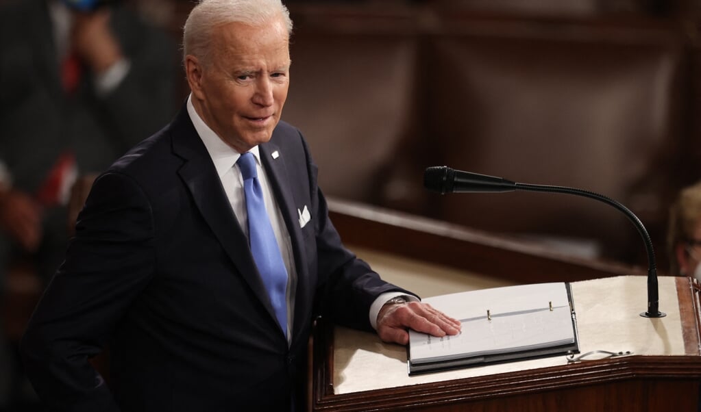 President Joe Biden spreekt na de 'honderd dagen' tot het Congres in het Capitool in Washington. (beeld afp / Jonathan Ernst)