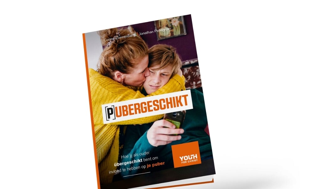 Schrijvers Corine Zonnenberg en Jonathan Pellegrom werken allebei bij Youth for Christ. (beeld Youth for Christ)