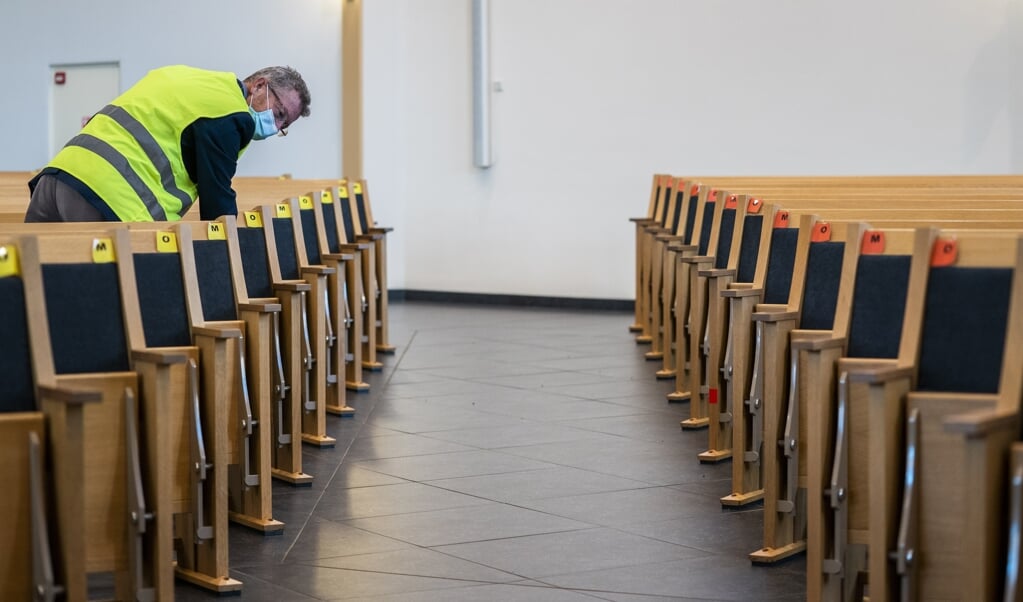 Er zijn kerken die zich hebben gemeld om te experimenteren met meer bezoekers. (beeld anp / Jeroen Jumelet)