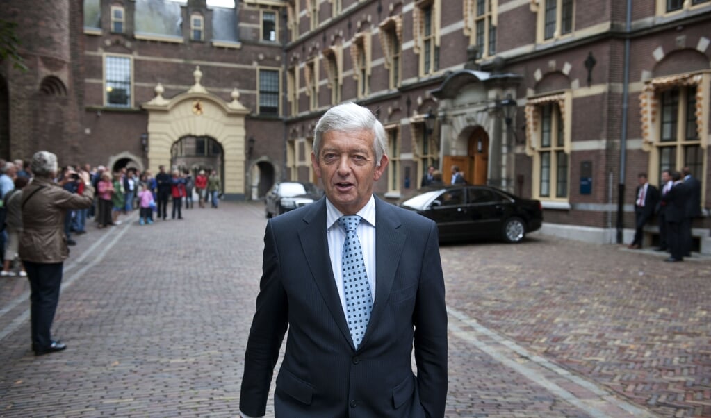 Voormalig minister van Defensie Eimert van Middelkoop vindt dat CU-fractievoorzitter Gert Jan Segers opnieuw moet nadenken over samenwerken met Mark Rutte. (beeld anp / Robert vos anp / Robert vos)