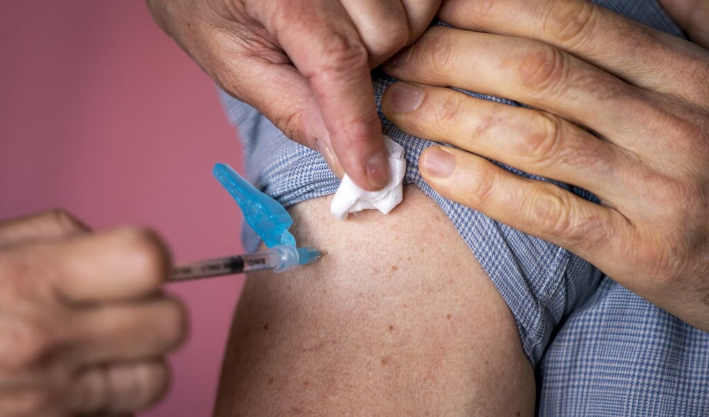 Naastenliefde is voor Amerikaanse evangelicals de beste motivatie om zich te laten vaccineren tegen het coronavirus, schrijven onderzoekers van de University of California. (beeld anp / Jerry Lampen)