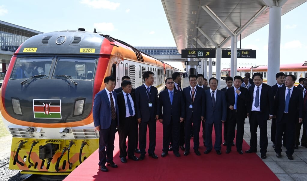 In oktober 2019 ging de door China aangelegde SGR spoorlijn in Kenia van start. Maar het contract ervoor blijkt wat geheime clausules te bevatten die China veel macht geven – zoals in veel BRI-akkoorden. (beeld afp / Simon Maina)
