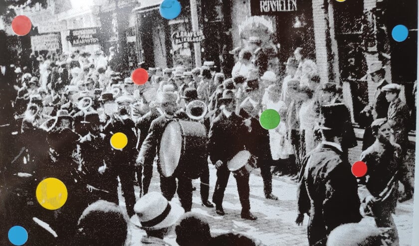 Zonder titel van Allie van Altena. Er is confetti. Het was niet alleen kommer en kwel in de Folkingestraat. (nd)