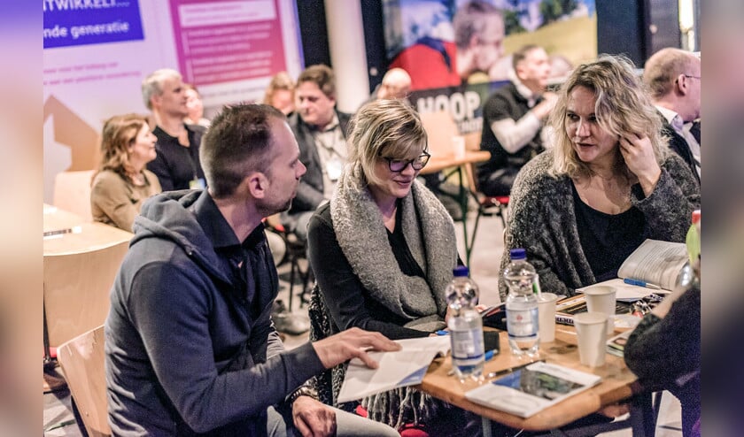 Op de Global Leadership Summit is netwerken minstens even belangrijk als de ontmoeting met mede-christenen. (opwekking)