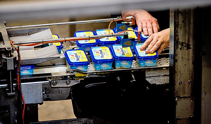 Er komt een einde aan de productie in de margarinefabriek van Unilever in Rotterdam. (anp / Koen van Weel)