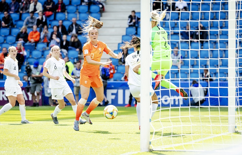 ‘Dit was zo’n wedstrijd waarvan we alleen de uitslag moeten onthouden. ’ Dat was de conclusie van keepster Sari van Veenendaal na de eerste wedstrijd op het WK voetbal voor vrouwen in Frankrijk (anp / Robin van Lonkhuijsen)