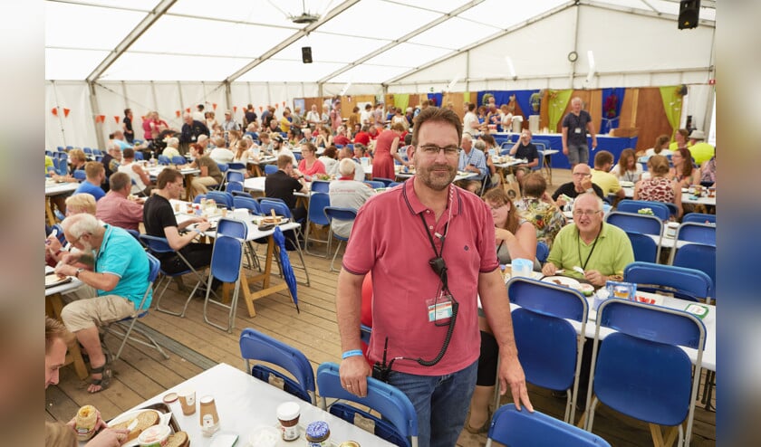 Ruben Flach, directeur van Stichting Opwekking, vrijdag op de eerste dag van Opwekking. De pinksterconferentie trekt ieder jaar tienduizenden bezoekers. (Jaco Klamer en nd)