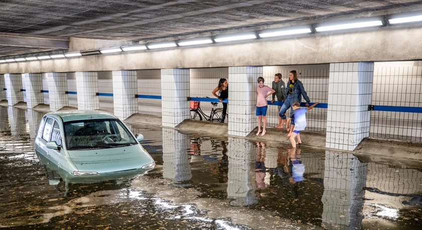 Wateroverlast na hevige regen in Hilversum. De Beatrixtunnel in het centrum van de mediastad stroomde vol. (anp / Jeroen Jumelet)
