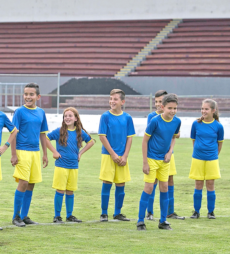 Sportclubs leunen vaak zwaar op vrijwilligers. Die zijn niet geschoold in het omgaan met misbruikkwesties. (ap / Refugio Ruiz)