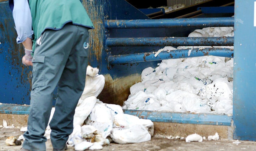 De inmiddels failliete recyclefabriek Knowaste in Arnhem verwerkte luiers die na afvalscheiding bij hen werden gebracht. Er zijn plannen om een nieuwe fabriek op te starten die weer luiers gaat recyclen. (anp / Toussaint Kluiters)