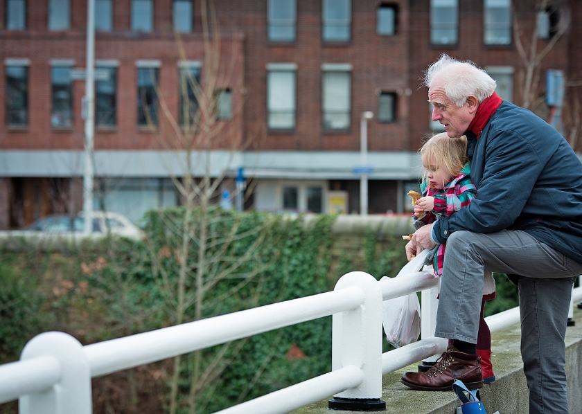 Gemiddeld hebben 65-plussers in Nederland veel minder vaak een laag inkomen dan hun jongere medelanders. (anp / Roos Koole)