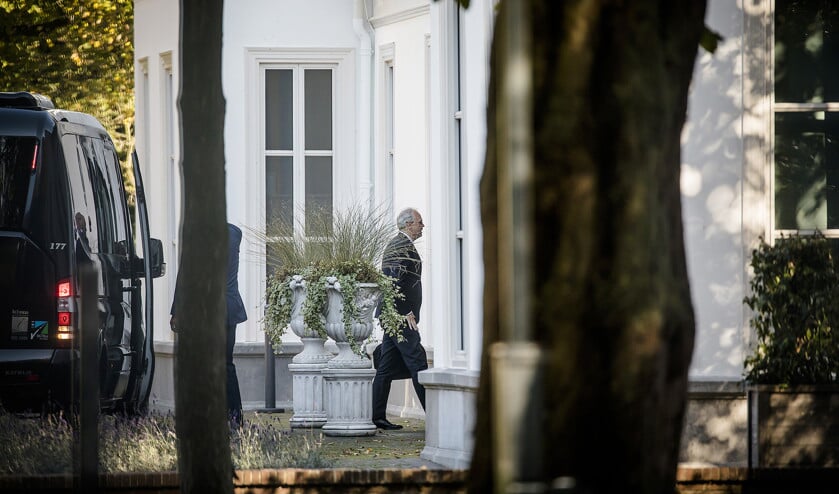 Minister president Mark Rutte ontvangt op het Catshuis zwaargewichten uit het bedrijfsleven. (anp / Bart Maat)