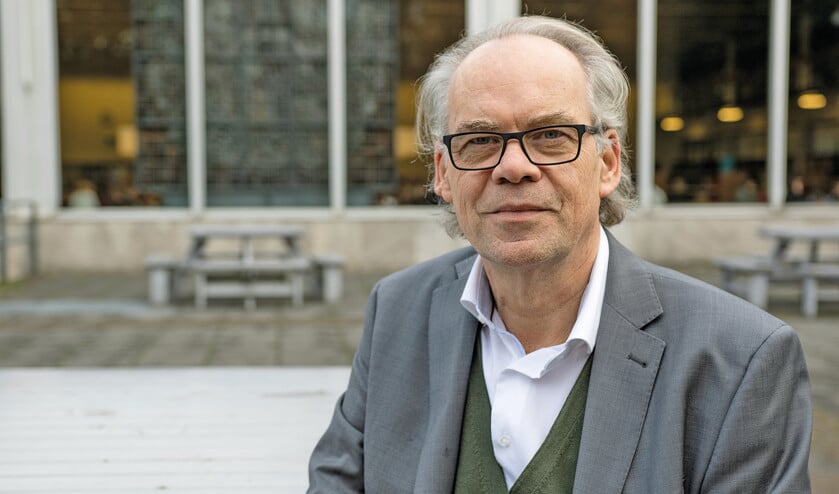 Naast zijn docentschap werkt Jeroen Linssen ook als onderwijsdirecteur bij de faculteit der Filosofie, Theologie en Religiewetenschappen aan de Radboud Universiteit. ‘De ambigue houding tegenover hebzucht bestaat al eeuwen.’ (nd)