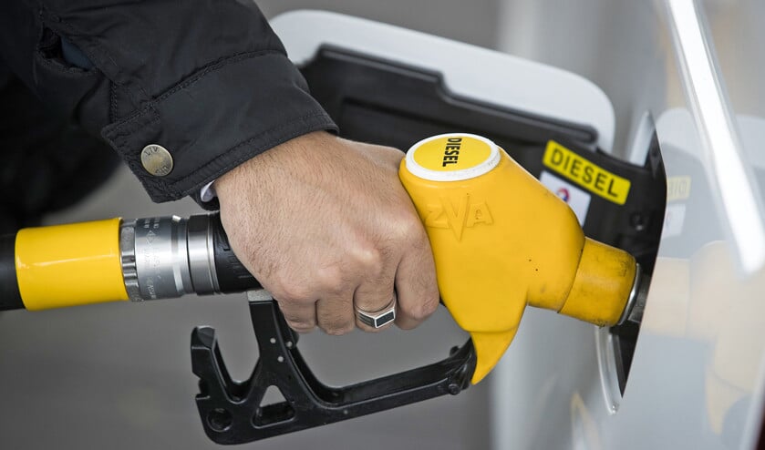 Met een dieselauto ouder dan vijftien jaar, kom je straks Arnhem niet meer in. (anp / Jeroen Jumelet)