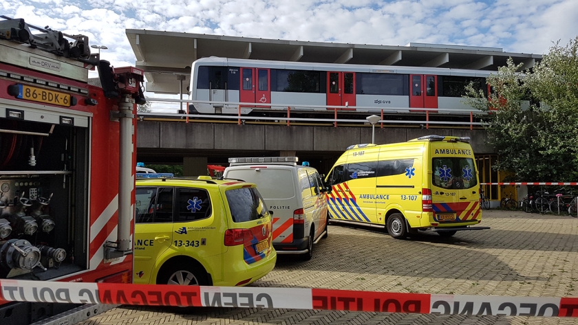 Als het misgaat met ‘verwarde personen’, haalt dat soms het nieuws. Zoals de man die in 2017 op een metrostation in Amsterdam een passagier doodstak. (anp / Lorenzo Derksen)