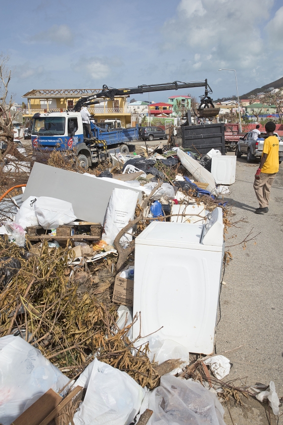 Er is veel geld nodig om de schade te herstellen die de orkaan Irma op Sint Maarten heeft aangericht. Hoeveel geld ermee gemoeid zal zijn, is mede afhankelijk van de manier waarop wordt herbouwd. (anp / Vincent Jannink)