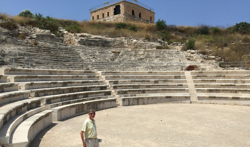 Fik Meijer vermoedt dat Jozef en Jezus hebben gebouwd aan dit theater in de stad Sepphoris, bij Nazareth. ‘Hij heeft zich geërgerd aan de godenwereld die hij hier zag, en werd teruggeworpen op het Joodse geloof.’ (KRO-NCRV / Wilfred Scholten)