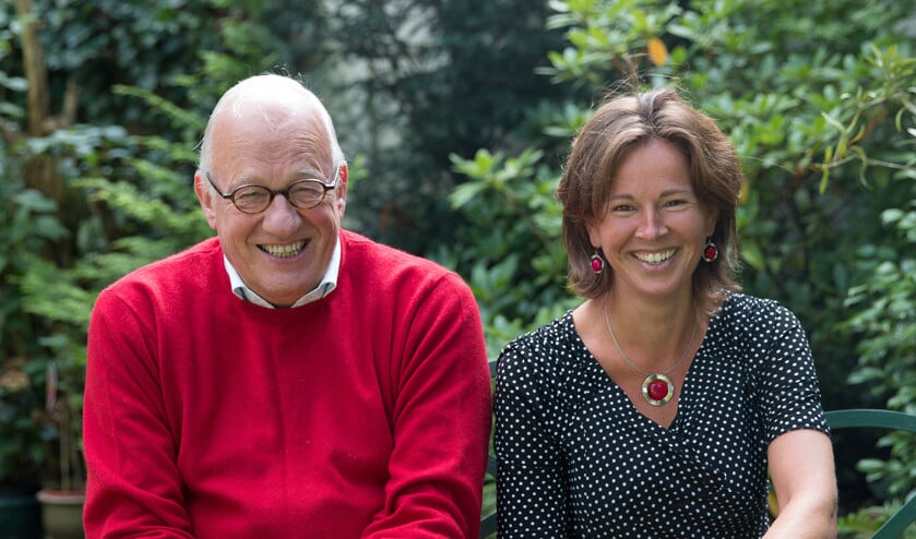 Willem Ouweneel en Paulien Vervoorn. ‘Eigenlijk heb je er meer werk van als je met z’n tweeën boekjes schrijft.’ (Charlotte Matse)