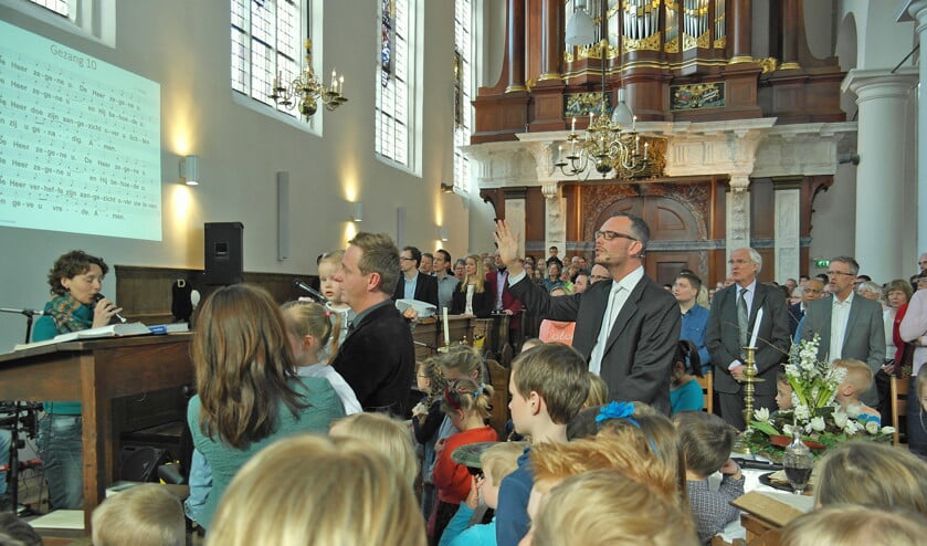 De Gereformeerde Kerk vrijgemaakt in Alkmaar heeft de ruim vijfhonderd jaar oude Kapelkerk in de binnenstad gekocht. De gemeente huurde het kerkgebouw van de Protestantse Gemeente al sinds 1985 (nd en wikipedia)