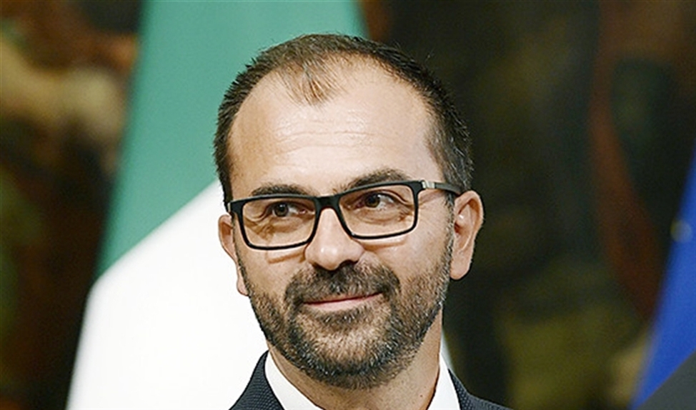 De Italiaanse onderwijsminister Lorenzo Fioramonti (afp / Filippo Monteforte)