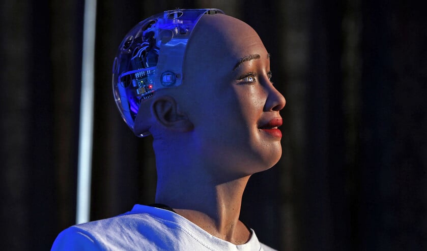 De robot Sophia, voorzien van kunstmatige intelligentie, zoals die in maart 2018 werd gepresenteerd op een conferentie in Kathmandu, Nepal. (ap / Niranjan Shrestha en nd)