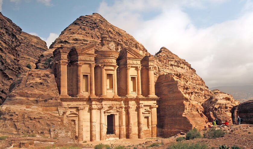 Het klooster Ad Deir in Petra ligt op een berg ten noordwesten van het stadscentrum. (ap / Sam McNeil)