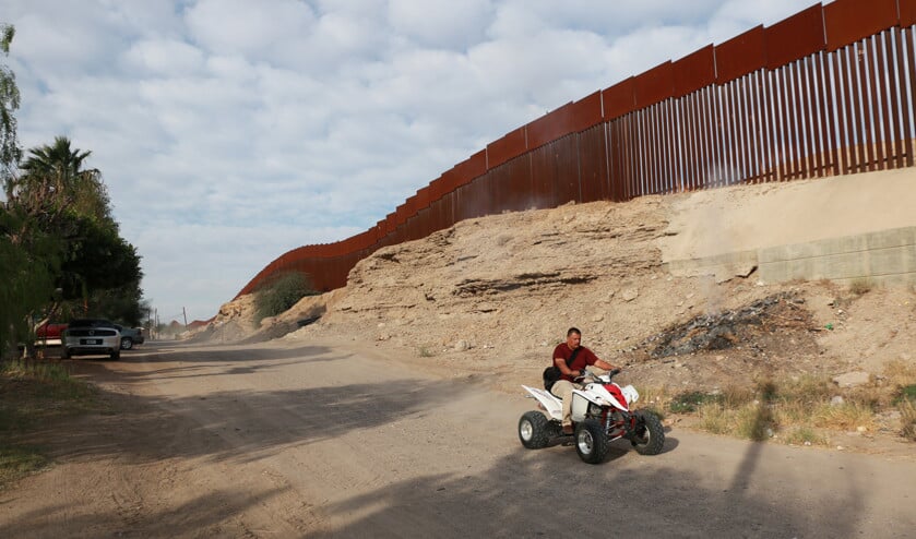 Van de 3200 kilometer lange grens tussen de Verenigde Staten en Mexico is minder dan 1200 kilometer een niet-natuurlijke afscheiding. (Riekelt Pasterkamp)