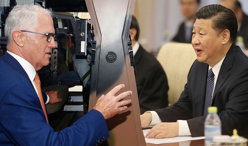 De Australische premier Malcolm Turnbull (foto links) wil niet dat China en zijn leider Xi Jinping (foto rechts) zich mengen in het beleid van zijn land. (ap)