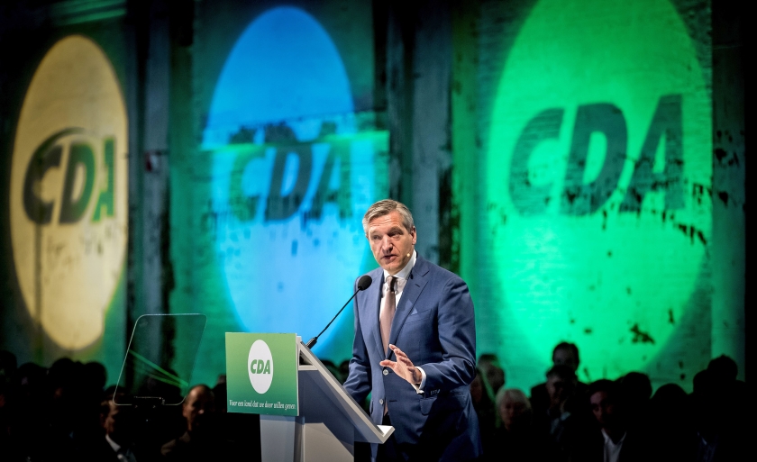 Je hebt geen christendemocratische partij om de kiezers te laten bepalen wat dat inhoudt. Het CDA moet terug naar de eigen principes en de eigen leden. CDA-fractievoorzitter in de Tweede Kamer, Sybrand Buma. (anp)
