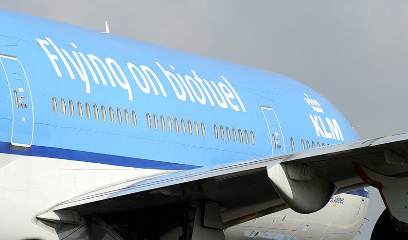 Een vliegtuig van KLM staat gereed voor de eerste trans-Atlantische vlucht op biokerosine. (anp / Lex van Lieshout)