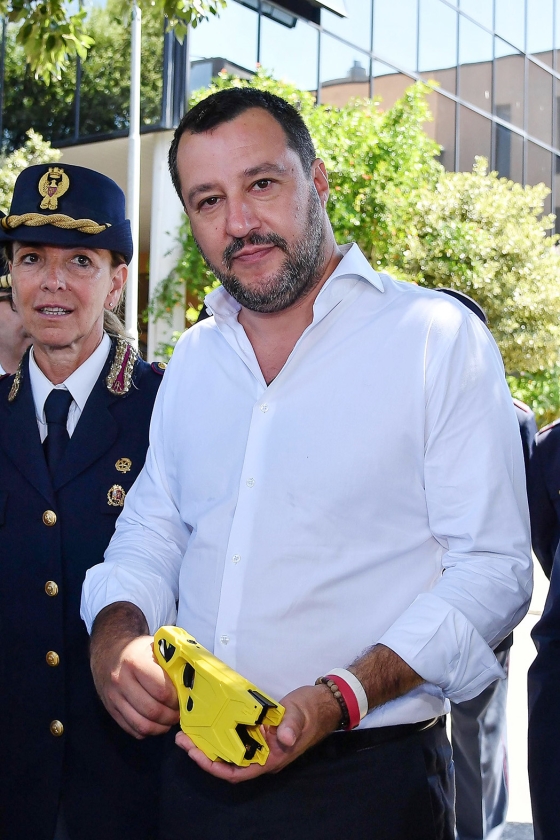 De Italiaanse minister Matteo Salvini (sea-watch international en epa / Alessandro Di Meo)