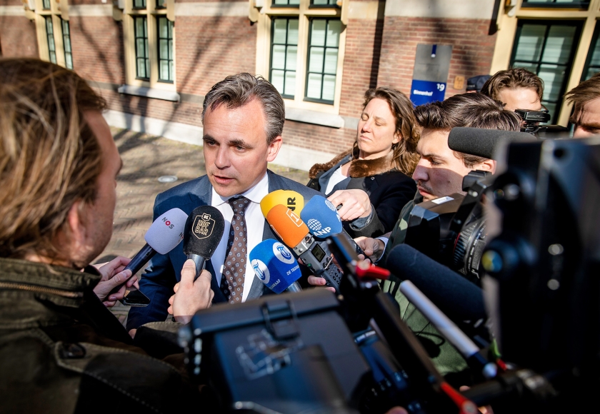 Staatssecretaris Mark Harbers (Justitie) presenteerde in november zijn programma ‘Samen tegen Mensenhandel’. De Tweede Kamer heeft er nog niet over gesproken. (anp / Bart Maat)