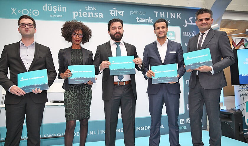 DENK presenteerde op 14 november het partijprogramma en zijn Kamerkandidaten, onder wie Sylvana Simons, met rechts van haar Selçuk Öztürk, Farid Azarkan en partijleider Tunahan Kuzu. (anp)