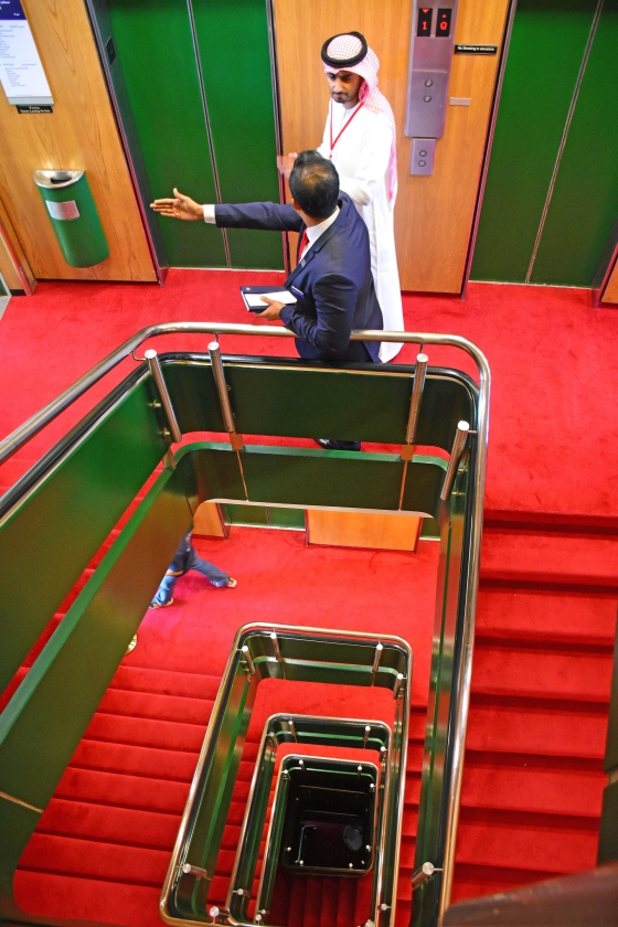 Trappenhuis van de Queen Elizabeth 2. (epa)