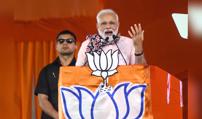 De Indiase premier Narendra Modi tijdens zijn politieke campagne. Modi heeft volgens velen zijn beloftes niet waargemaakt, zoals het creëren van banen. (afp / Noah Seelam, Diptendu Dutta, Prakash Singh)