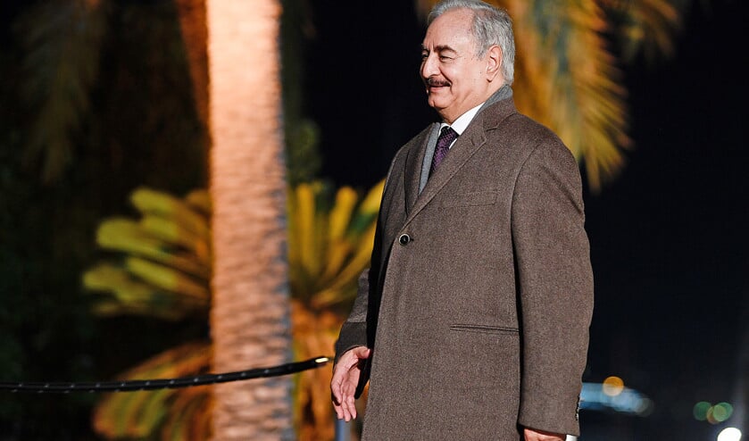 Khalifa Haftar arriveert in november 2018 in Palermo voor een conferentie over de toekomst van Libië. (afp / Filippo Monteforte)
