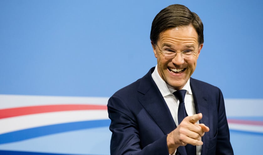 Premier Mark Rutte tijdens de eerste persconferentie na de ministerraad van 2019. Hij vertelde dat hij relschoppers het liefst zelf in elkaar wil slaan. (anp / Bart Maat)