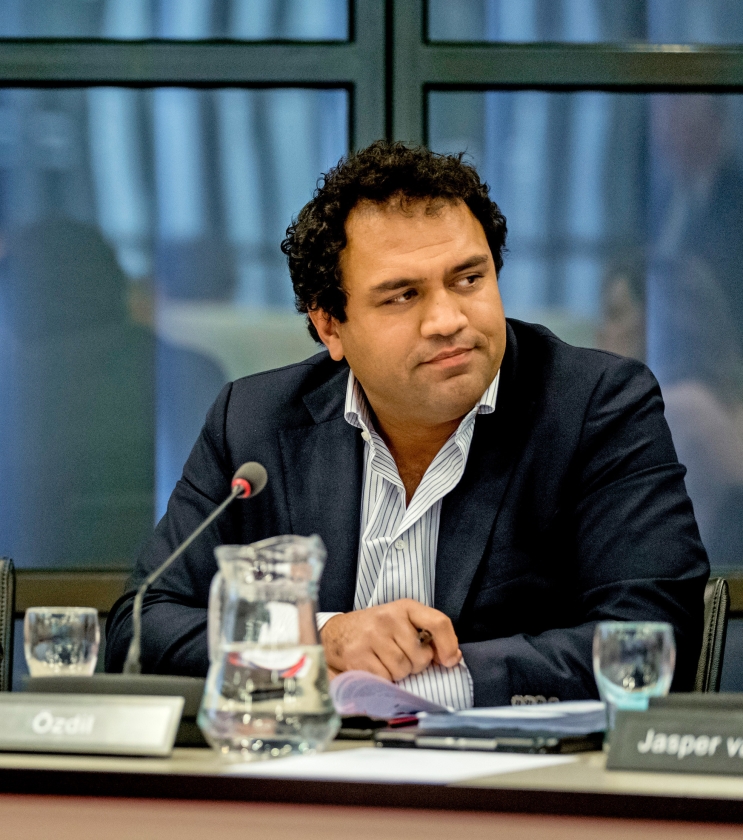 Ex-Kamerlid Zihni Özdil: ‘Ik heb vaak het gevoel gehad in een keurslijf te zitten.’ (anp / Koen van Weel)