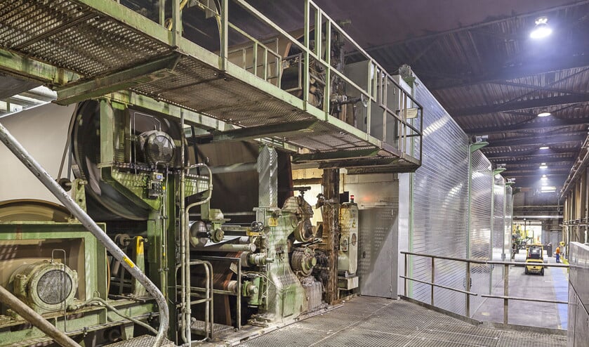 De fabricage van plaatkarton bij Solidus Solutions. Voor de vier vestigingen in Coevorden, Nieuweschans, Hoogkerk en Oude Pekela is al een oplossing bedacht voor de overstap naar andere energie. (Harry Cock)