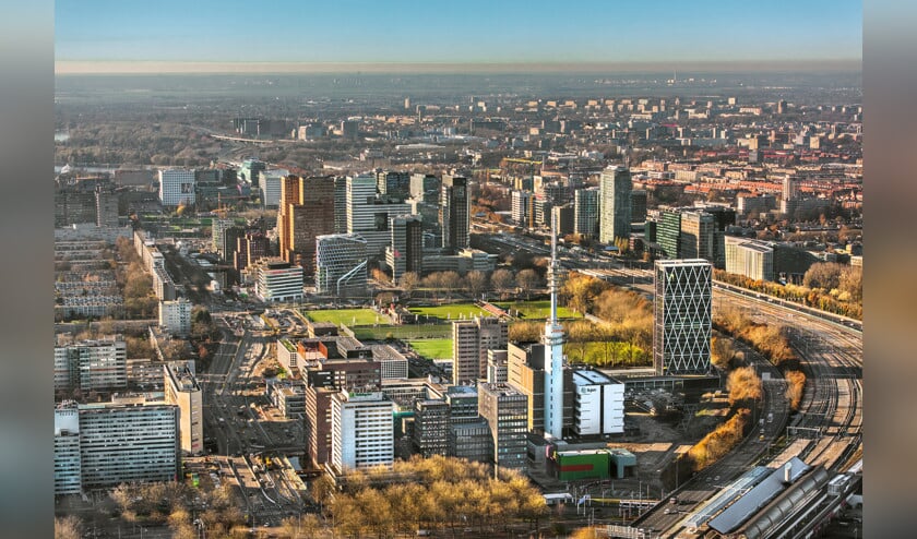 De Zuidas in Amsterdam telt vele brievenbusfirma’s. Die komen als het aan het kabinet ligt voortaan niet meer in aanmerking voor belastingafspraken met de fiscus. (anp / John Gundlach)