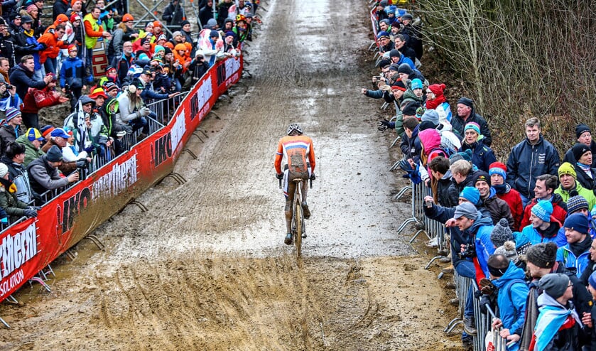 Mathieu van der Poel werd in 2017 tweede op het WK veldrijden in Bieles, België. (anp / George Deswijzen)