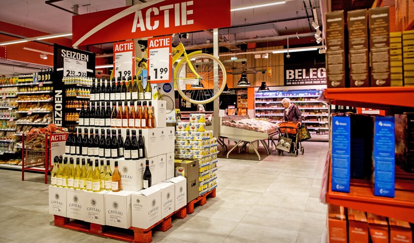 Van alle aanbiedingen in supermarkten valt 80 procent buiten de Schijf van Vijf. (anp / Koen van Weel)