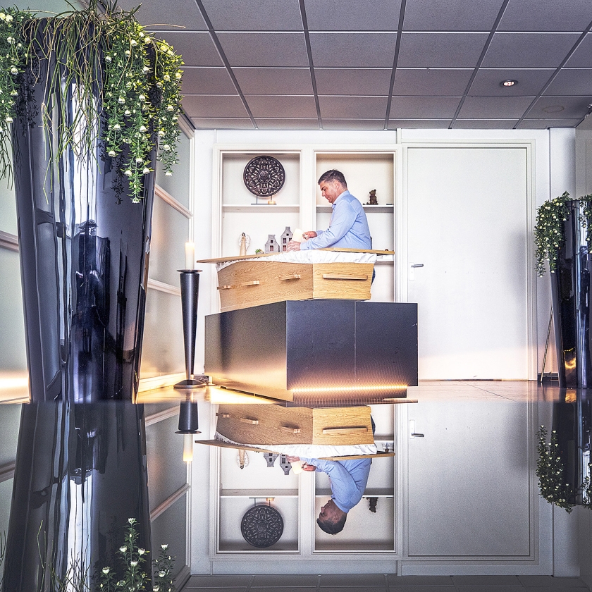 Het zaaltje waar afscheid kan worden genomen van de overledene. (Raymond Rutting)