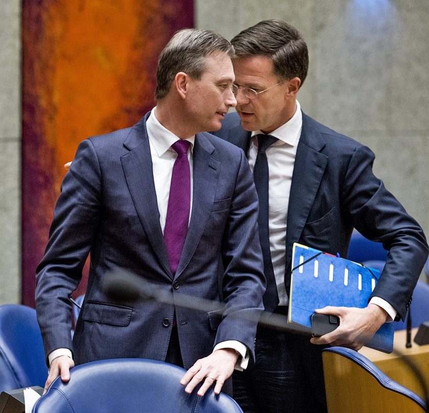 Zijlstra loog over een bezoek aan de datsja van Putin en trad af als minister, mede tot verdriet van premier Rutte. (Freek van den Bergh)