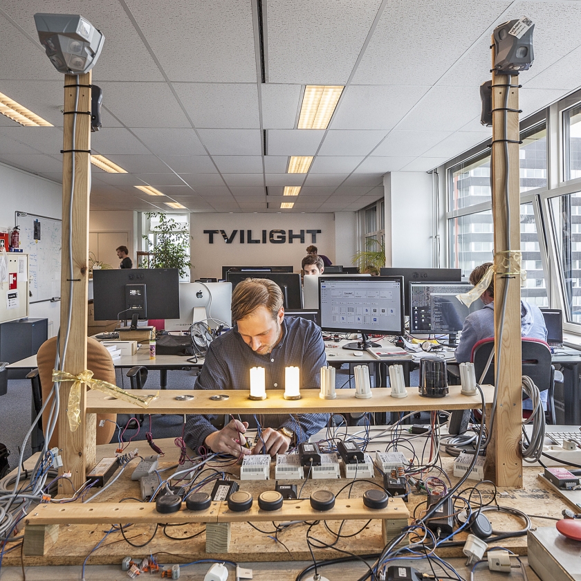 Tvilight in Groningen produceert automatische lichtsystemen. (Harry Cock)