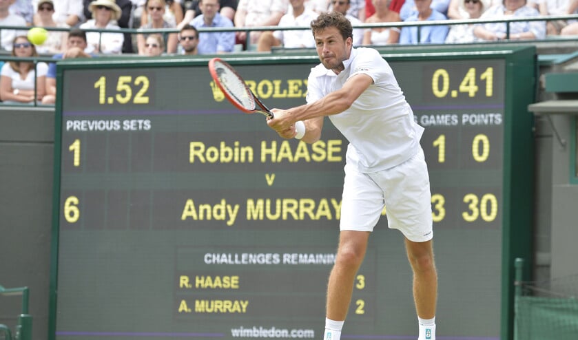 Robin Haase in actie tijdens het Wimbledon-toernooi van 2015. Hij verloor destijds zijn partij tegen de Schot Andy Murray. (epa / Gerry Penny)